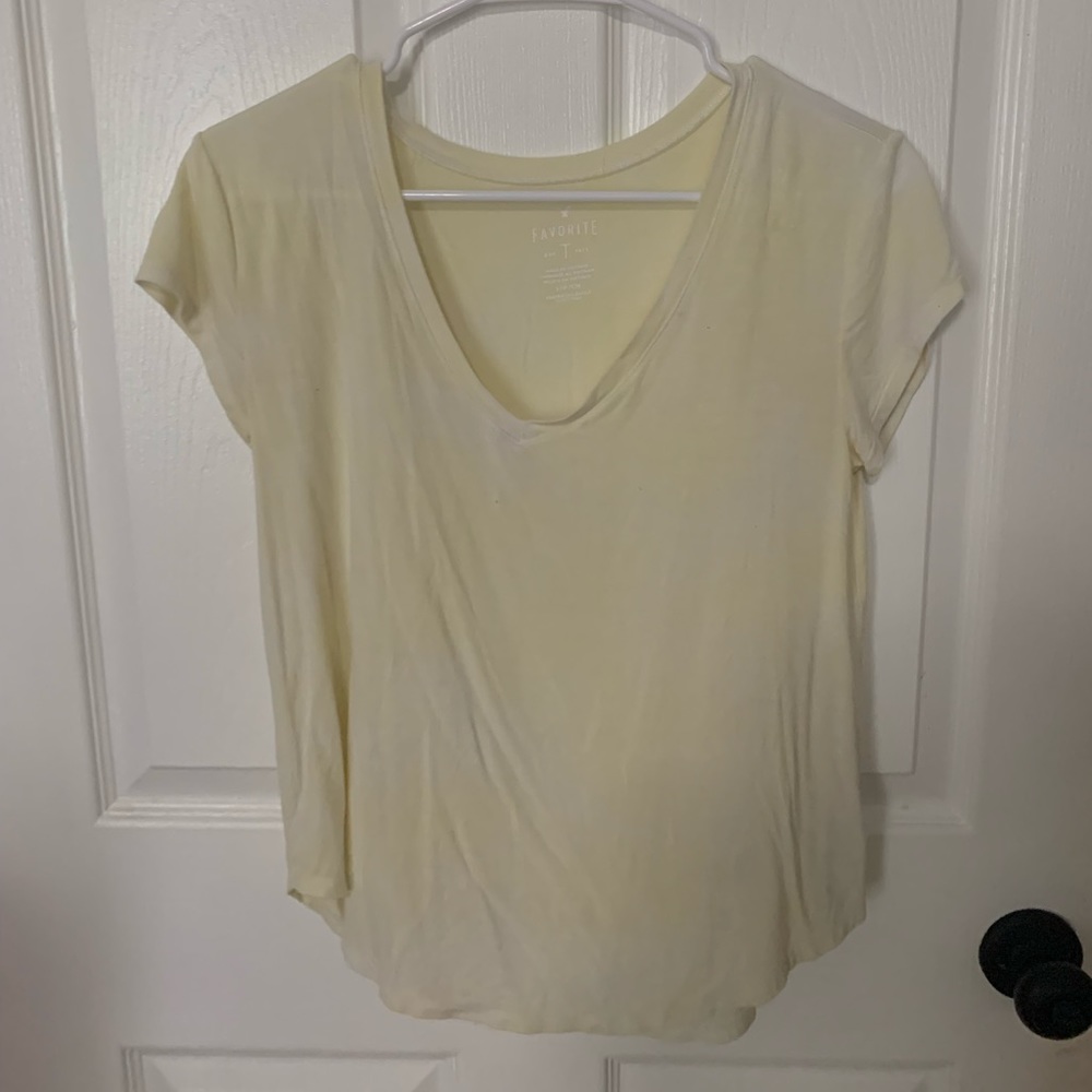 American Eagle soft & sexy light yellow t-shirt